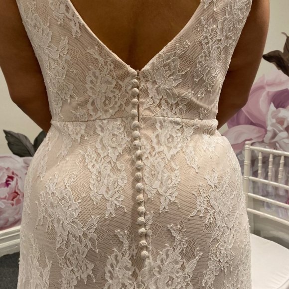 PLUS SIZE WTOO WEDDING GOWN! - Picture 5 of 6